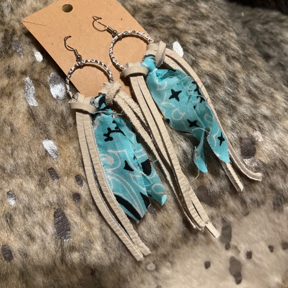Handmade earrings - Picture 2 of 2